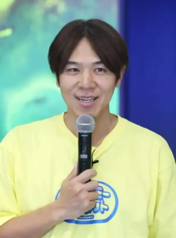 ロッチ・コカド、ハワイに持参した“ミシン自作アイテム”を公開。小学生が作った作品も披露し「だいぶ凄い」