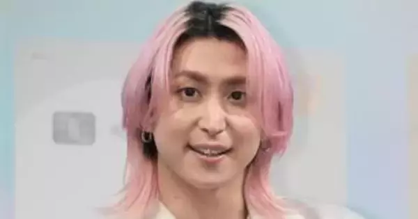 Snow Man佐久間大介、ダメージデニムが「どんどん千切れて…」⇨着用姿に「ほぼ脚…！」「そのうちショートパンツになりそう」とファン