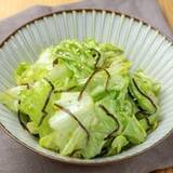 「【レタス、サラダだけじゃもったいない！】「え、この使い方優勝すぎ…」「気づいたら丸ごと消えてる」リピ確実の激ウマレタスレシピ4選」の画像1