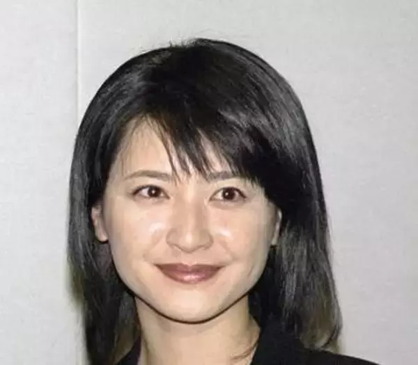 伊藤かずえ、35年乗り続ける初代シーマの“現在の走行距離”に驚きの声⇨「地球7周まであと少し」「すごっ！」