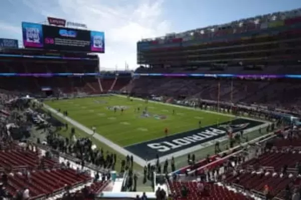 2万8000円のハンバーガー、米スーパーボウルで販売。一体何が入っているのか？