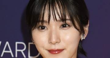 松岡茉優、Netflix『ダウンタイム』オフショットに親近感！⇨手料理や“持ち歩いた”キュウリも美味しそう