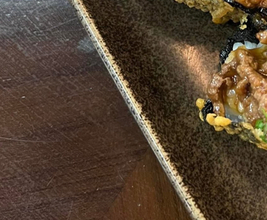 日本料理がバングラデシュで進化するとこうなる⇨揚げた海苔で具を包む“タコス風”に、「めちゃくちゃ美味しそう」の声