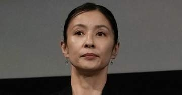 水野美紀、NHK朝ドラ撮影直前の役への“変身”がすごい。「姿勢までこうやって演技するのか」「素晴らしい」
