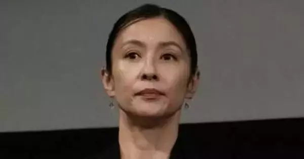 水野美紀、NHK朝ドラ撮影直前の役への“変身”がすごい。「姿勢までこうやって演技するのか」「素晴らしい」