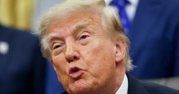 トランプをホワイトハウスが“グリーン・ランタン”に⇒「こんなバカげた動画見たことない」「アメリカ人であることが嫌になる」
