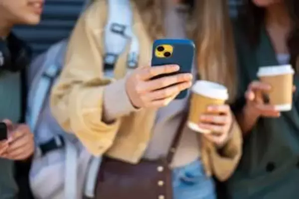 “話し相手”に“仕事を奪われる”？アメリカの大学に広がる「AI不安」は若者をどう変えたか