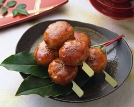 つくねを「ふわふわ」にする方法。アレを入れればやわらかジューシー【レシピ】