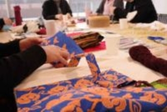 編み物や刺繍が、家父長制に「抵抗」する力になる。「女らしくて古臭い」という偏見を変えた、手芸とフェミニズムの歴史