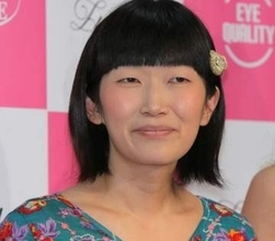 たんぽぽ川村エミコ、新幹線から見える“謎の住宅街”に興味津々⇒「シルバニア村に見える」「ここだけ海外みたい」