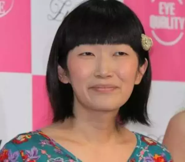 たんぽぽ川村エミコ、新幹線から見える“謎の住宅街”に興味津々⇒「シルバニア村に見える」「ここだけ海外みたい」