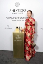 「どうしても眉が描けない人、コレで描けるよ！」美容家・神崎恵の“意外な日用品”使いの眉メイクに「天才!?」の声も