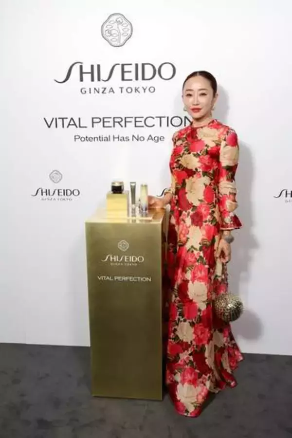 「どうしても眉が描けない人、コレで描けるよ！」美容家・神崎恵の“意外な日用品”使いの眉メイクに「天才!?」の声も