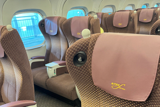 座席と完全同化…！東海道新幹線N700Sのシート生地で作ったバッグにネット騒然