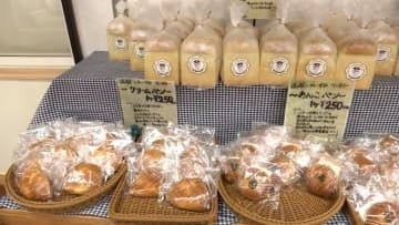 道の駅に地元産の牛乳やヨーグルトを使ったパンを販売するベーカリー誕生　岩手・岩泉町
