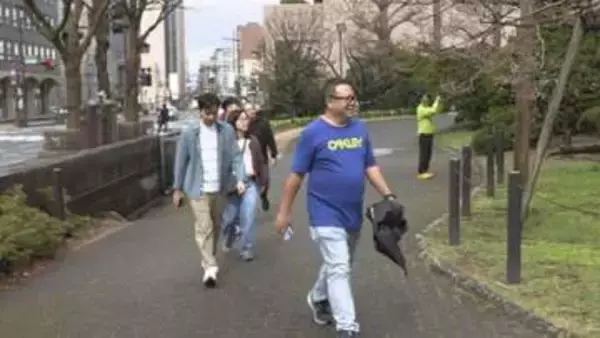 半袖姿で歩く観光客も　盛岡で早咲きのサクラが開花　岩手県内各地で気温上昇　国の天然記念物・石割桜はつぼみ