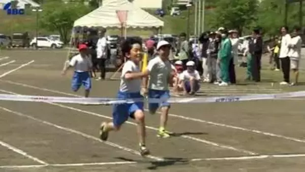 県内トップ切って小学校の運動会　閉校前最後に思い出刻む八幡平市の学校　21地点で今年最高気温の暑さも元気いっぱい競技　岩手