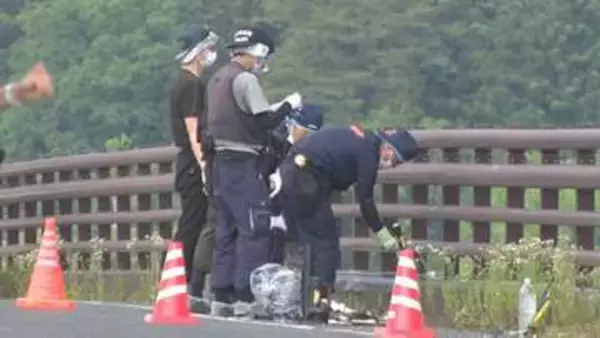 橋の上に無人の車見つかる　乗っていた人が川に転落した可能性があるとして運転手を捜索　岩手・平泉町