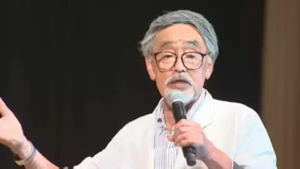 伊奈かっぺいさんのユニークな言葉遊びに会場から大きな笑い　盛岡ゆうゆう大学公開講座開かれる　岩手