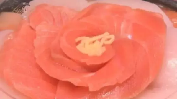 北海道から九州までの50社の人気グルメが並ぶ物産展「全国うまいもの大会」始まる　盛岡市