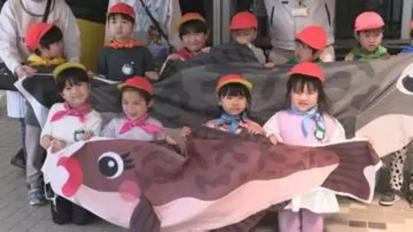 全国有数の水揚げ量を誇る「宮古の真鱈」がモチーフ　「こいのぼり」ならぬ「たらのぼり」掲揚式　こどもの日に向けた取り組み　岩手