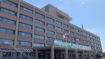 秋田県の人口、104年ぶりに90万人割る　秋田県知事は出生数減少を危惧