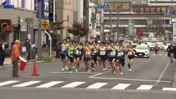 第84回一関・盛岡間駅伝競走大会スタート　一般と高校合わせて36チームがたすきをつなぐ