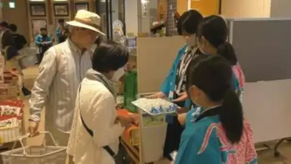 中学生が修学旅行で訪れた東京で地元のヨーグルトや調味料などを販売し、地域の魅力発信　岩手