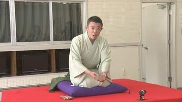 「表情やせりふの言い方が本格的で面白い」視覚支援学校で落語鑑賞会　実際に舞台や小道具に触れ、話芸を楽しむ　盛岡市