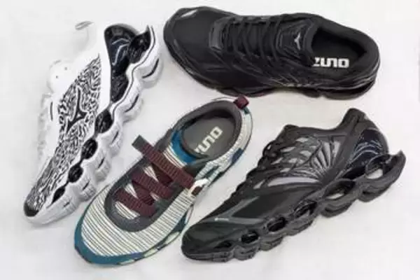 ソールが目を惹くミズノ「WAVE PROPHECY」　ゴアテックスやストラップも