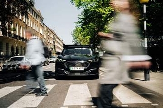 UberとWayve、ロンドンで英国初の自動運転配車を開始　26年後半に東京も