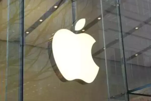 アップル、EUで「Siri AI」提供見送り　欧州委は「アップルの判断」と反論