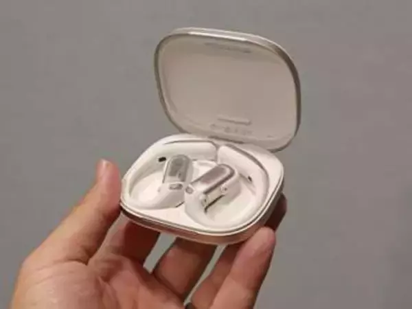 耳をふさがないのに雑音が静かに　「Shokz OpenFit Pro」の新感覚オープンイヤー【ミニレビュー】