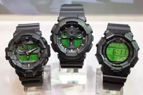 G-SHOCK、“グリーン液晶”のカラバリ5機種