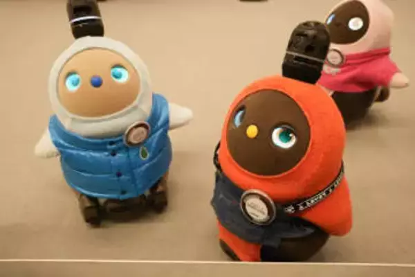 3年経っても9割が飽きない「LOVOT」　CESにパチモン登場でも歓迎!?