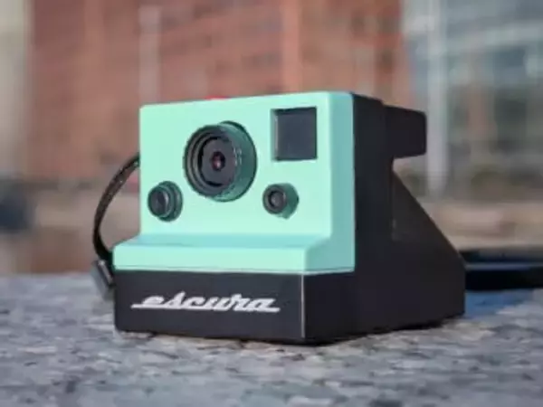 【いつモノコト】“モニターレス”のポラロイド風トイデジカメを楽しむ!