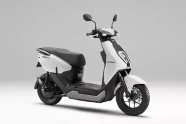 ホンダ、22万円の電動スクーター 走行距離1.5倍