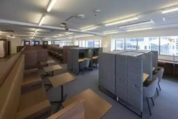 シェアラウンジ、“1人時間”の質を重視した「WORKS」1号店