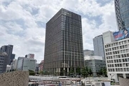 新宿駅西口の新たなシンボル 「明治安田新宿ビル」竣工