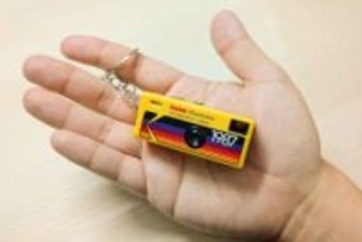 【いつモノコト】Kodakの超小型カメラ「Charmera」が楽しい　毎日の記録にちょうどいい