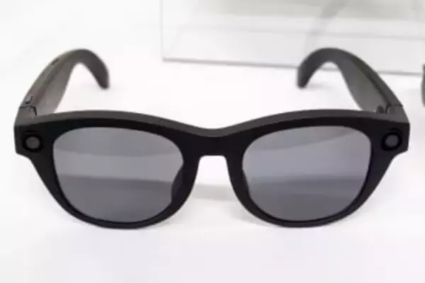 撮影できるスマートグラス、遂に日本に　気になる配慮は?【Watch+】