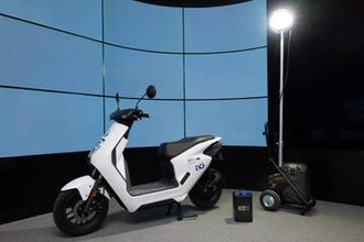ホンダ、交換式バッテリーで建設現場を電動化　建設中の「Torch Tower」で実証