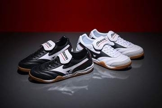 ミズノ、サッカーブーツのDNAを受け継いだスニーカー「MORELIA LS」