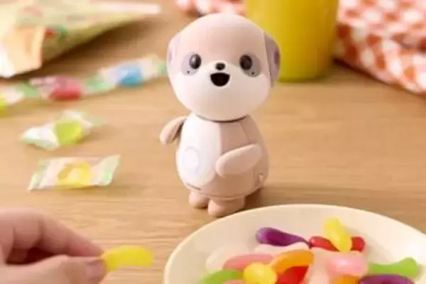 シャープ、AIキャラ「ポケとも」に会話無制限プラン　月3300円