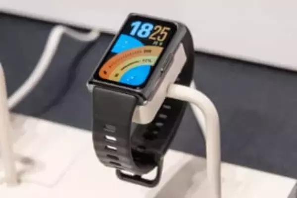 明るくなった「HUAWEI Band 11」　6年ぶりProはGNSS搭載