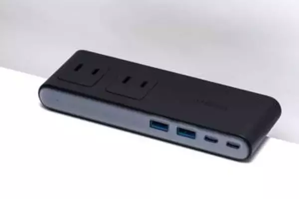 【いつモノコト】机に挟むだけで配線すっきり! アンカーのクランプ式電源タップ「Nano Power Strip」