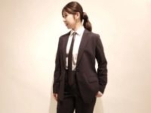 洋服の青山、レディーススタイルのネクタイを発売