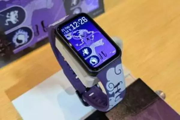 「ワンピース」四皇モデルのHUAWEI Band 11　12980円