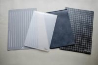 【文具知新】大人にこそ使って欲しい! 書き物をグッと快適にする「下じき」