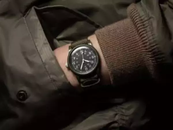 【いつモノコト】ダイソーの550円「ミリタリー風ウォッチ」を買った!　普段使いに最適